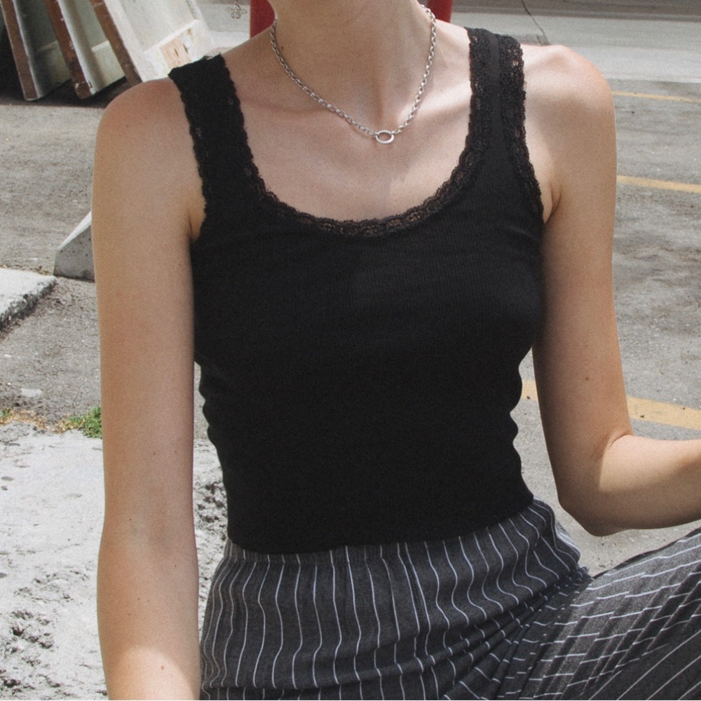 Rare Brandy Melville Ronnie Lace Tank Top